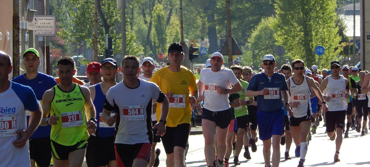 Uma Corrida de Rua: Um Mix de Concentração, Sofrimento e Euforia